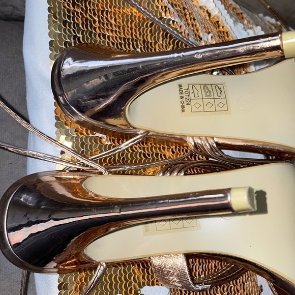 Rose Gold Sandals by Pretty Little Thing - Picture 5 of 10